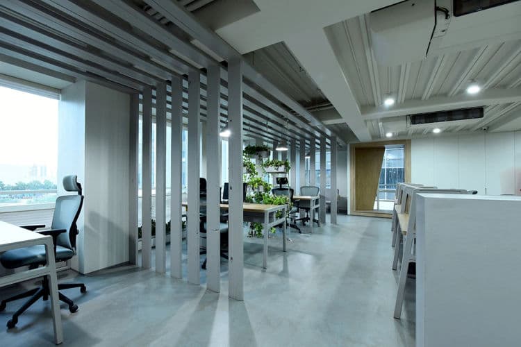 Choose between subleasing or licensing for flexibility and control of spare office space.